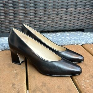 NWOB NATURALIZER RETRO SQUARE HEEL size 10
